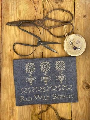 Run with Scissors Sewing Pouch by Stacy Nash Primitives Stacy Nash Primitives