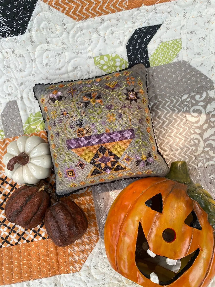 Betsy's Halloween Basket by Pansy Patch (pre-order) Pansy Patch