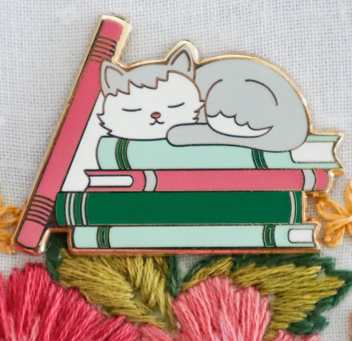 Bookish Cat Needle Minder by Flamingo Toes Flamingo Toes