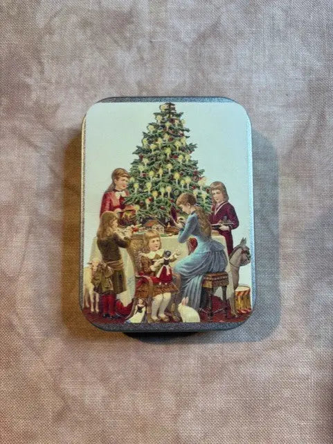 Christmas Tin Box by Reflets de Soie and Maison Choisel Reflets de Soie