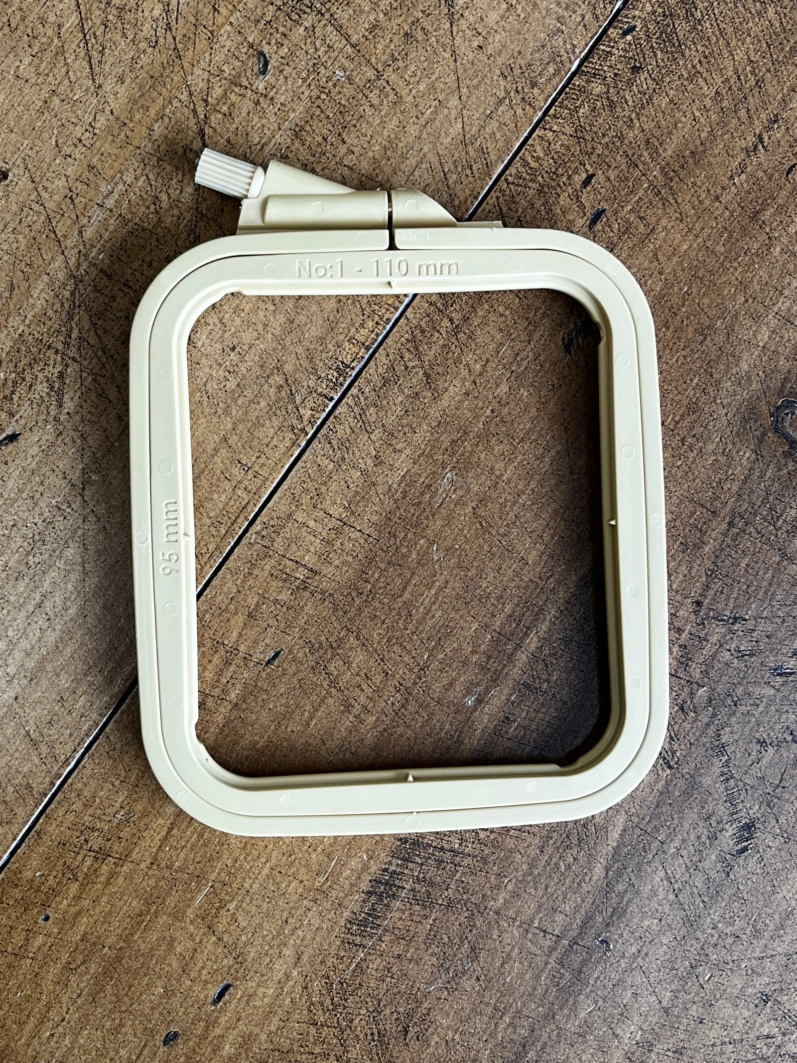 Nurge Embroidery Hoop (Size 1 - XS) Tan Nurge