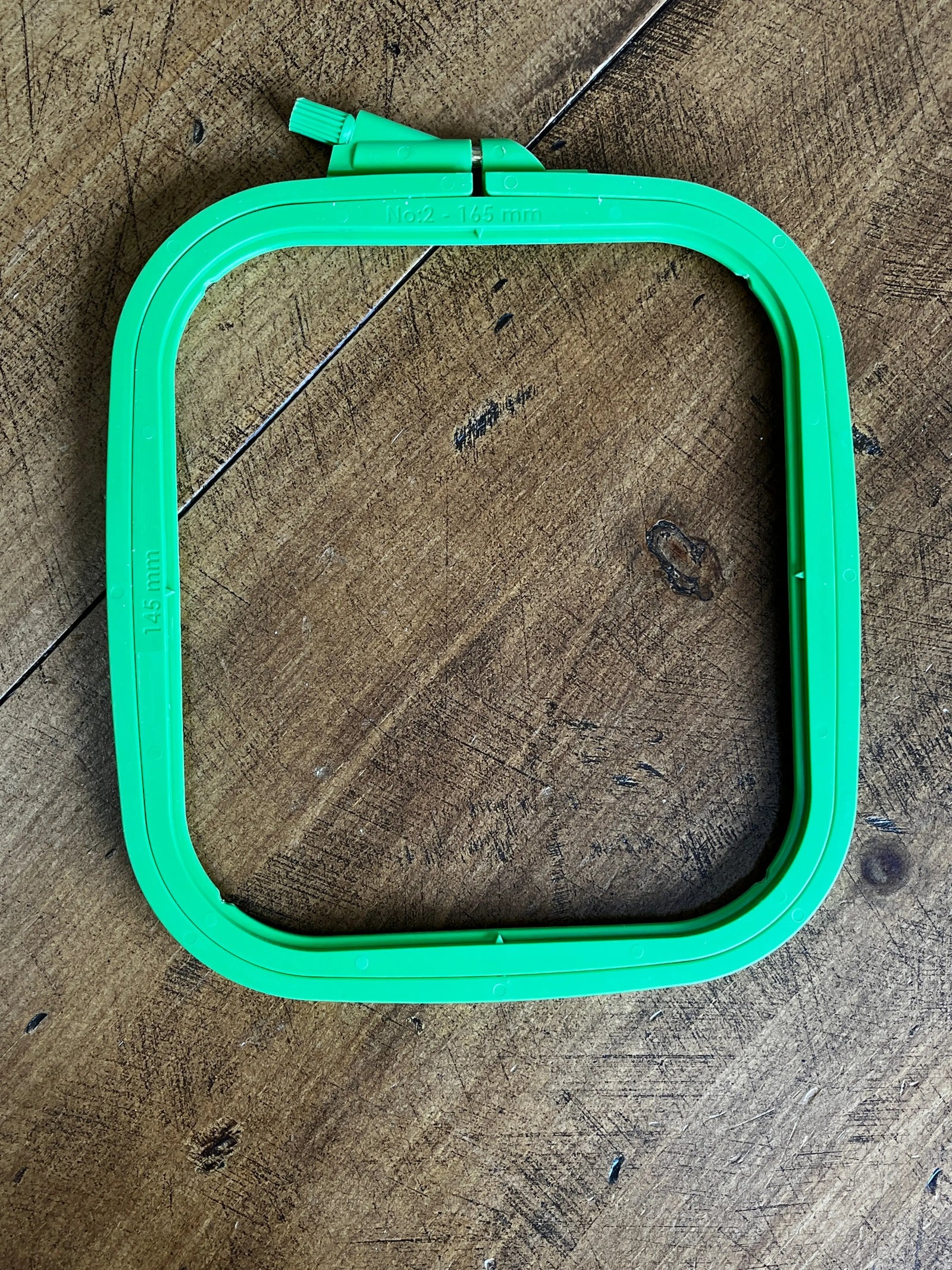 Nurge Embroidery Hoop (Size 2 - Sm) Green Nurge