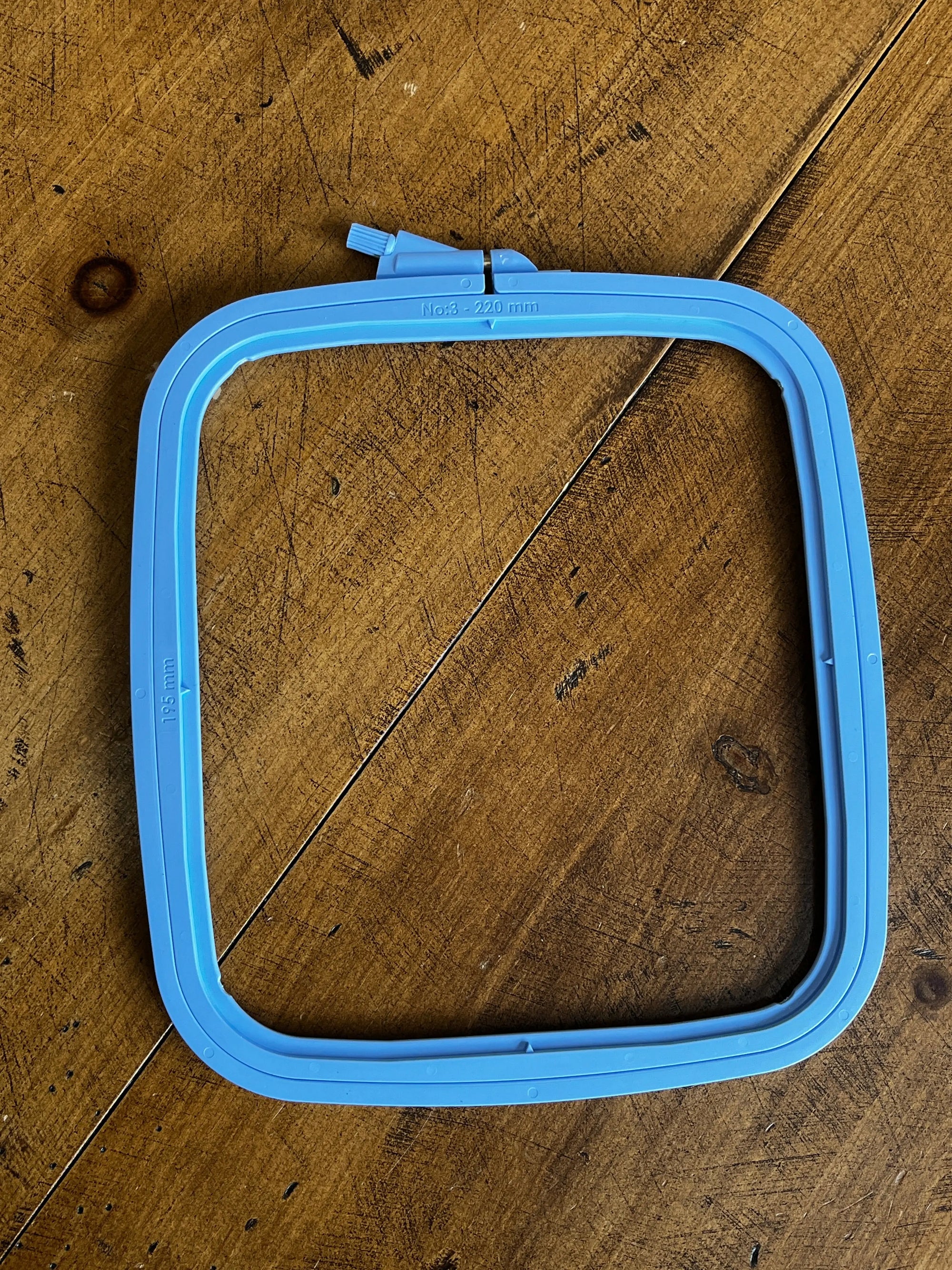 Nurge Embroidery Hoop (Size 3 - Md) Blue Nurge