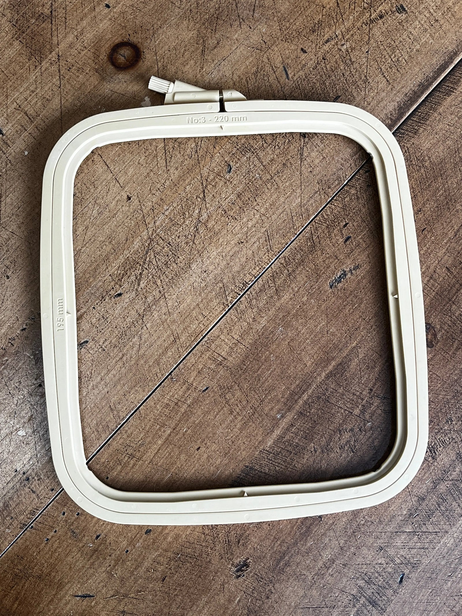 Nurge Embroidery Hoop (Size 3 - Md) Tan Nurge