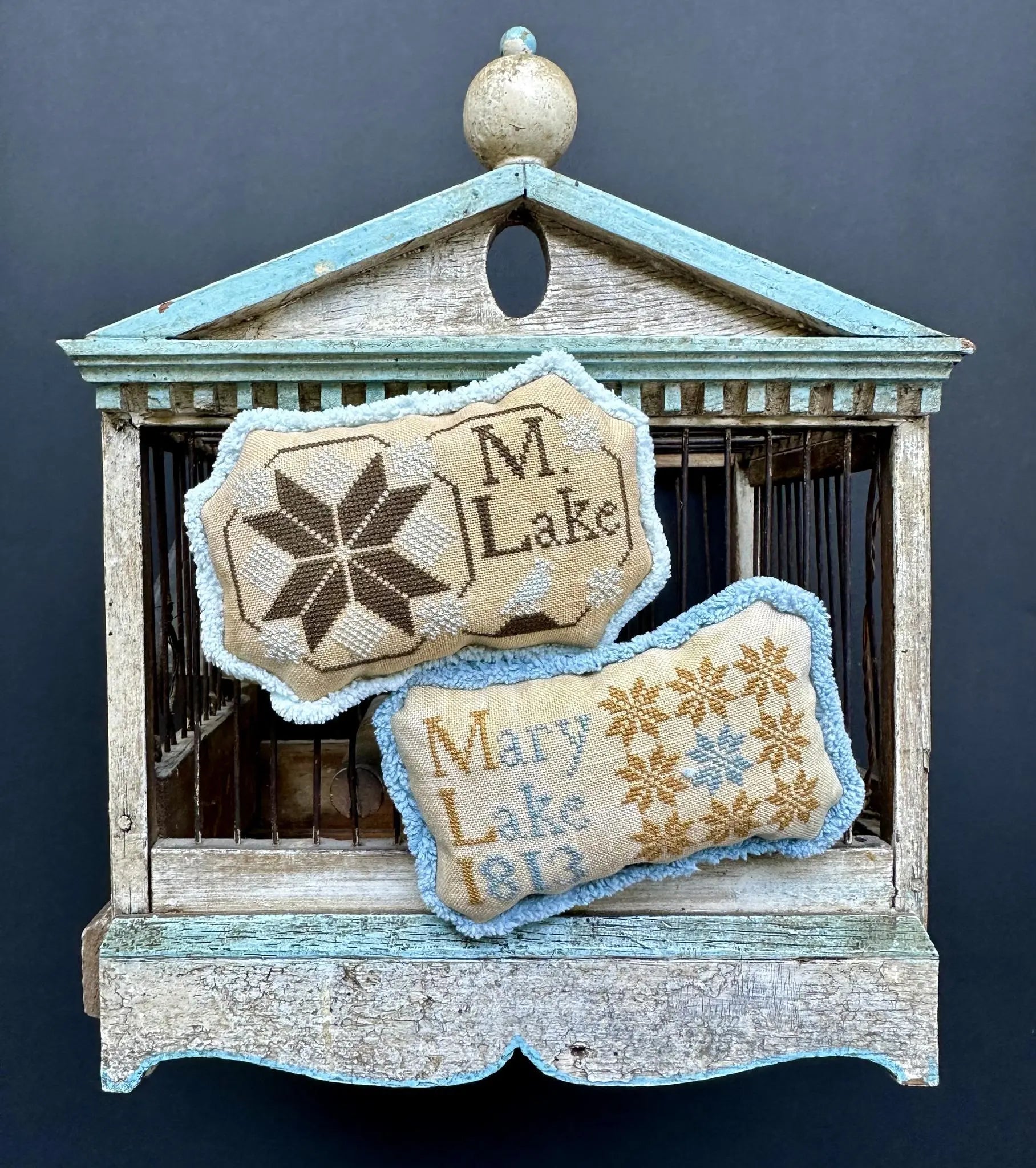 Quaker Pincushions by Kathy Barrick (Pre-order) Kathy Barrick