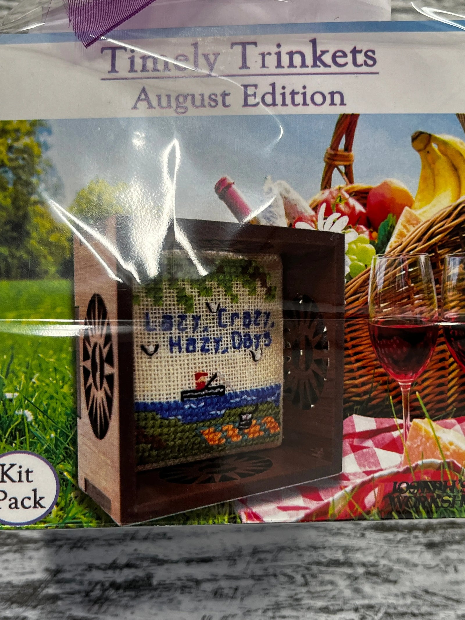 August Timely Trinkets by Joseph's Workshop Joseph's Workshop