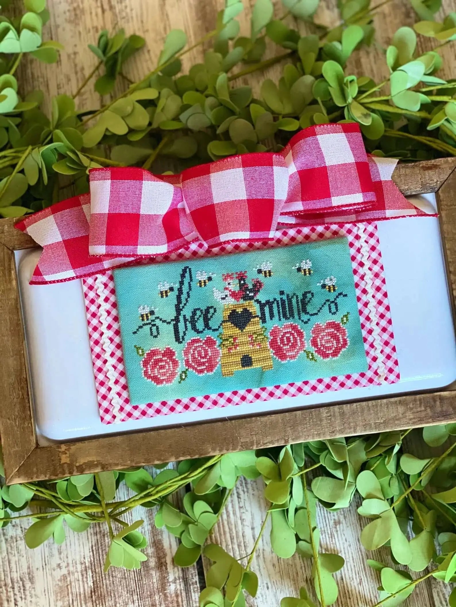 Bee Mine by Stitching with the Housewives Stitching with the Housewives