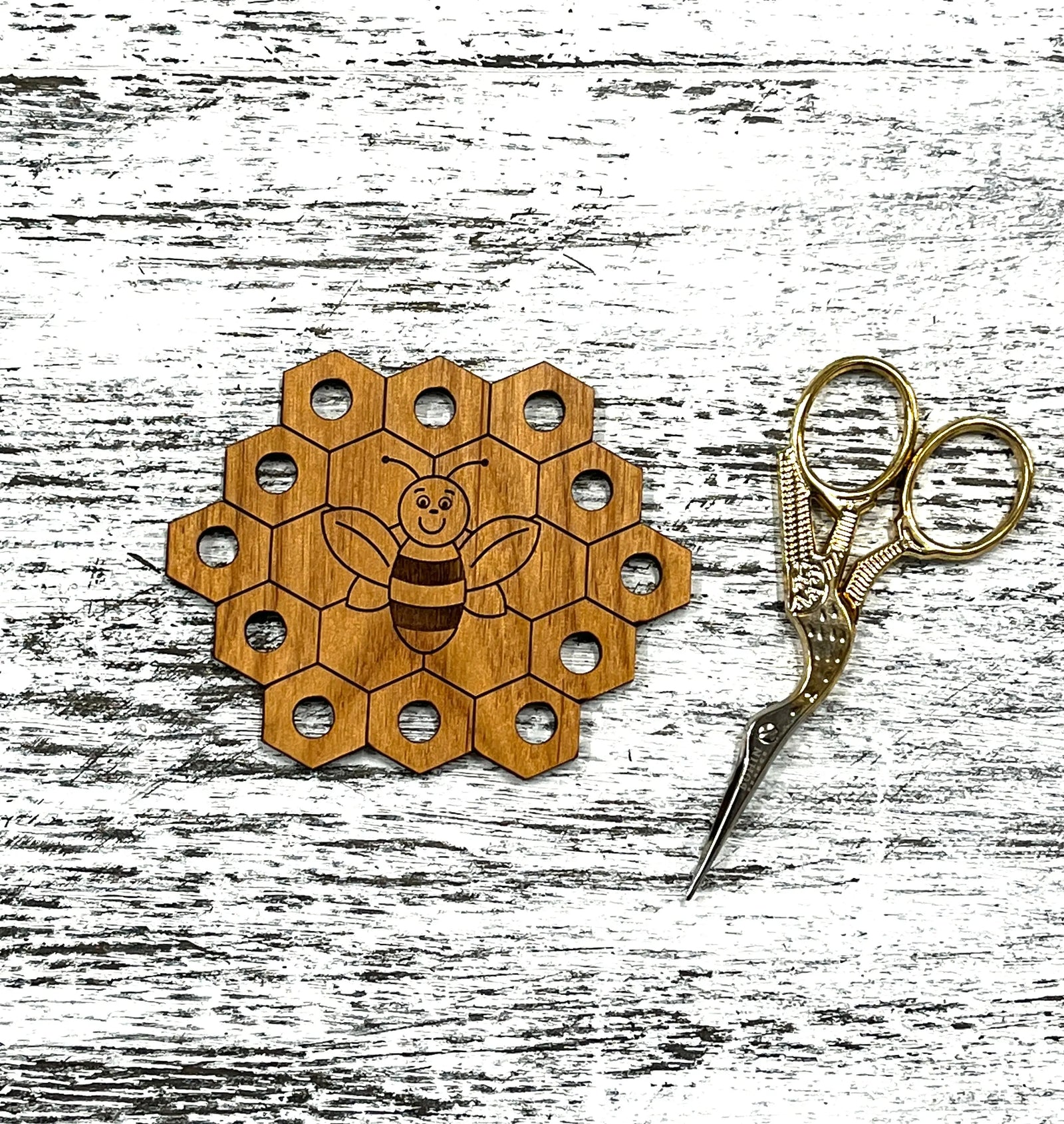 Busy Bee Floss Keeper by Joseph's Workshop Joseph's Workshop