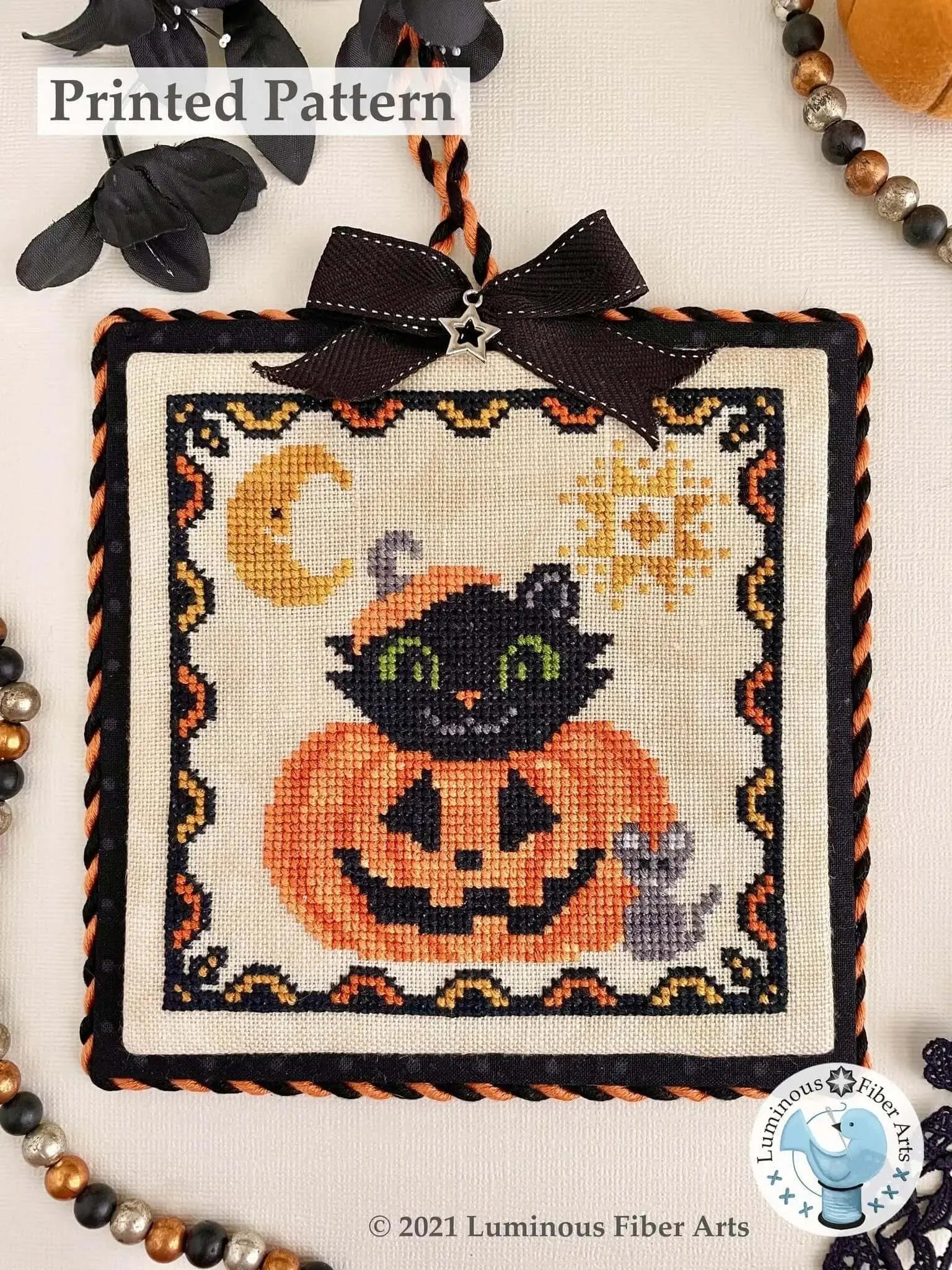 Cat-O-Lantern by Luminous Fiber Arts Luminous Fiber Arts