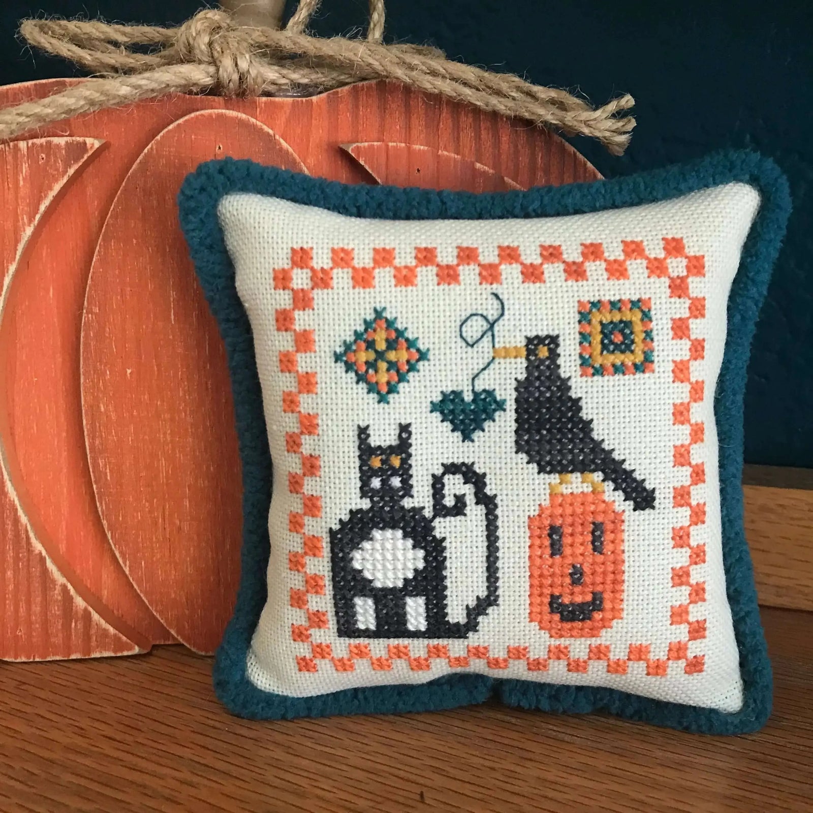 Ollie and Friend Pattern by Colorado Cross Stitcher Colorado Cross Stitcher