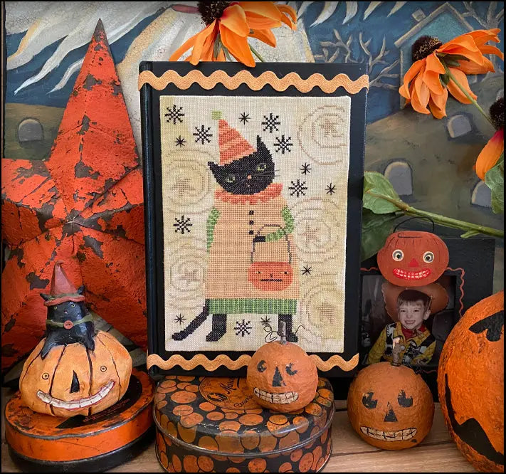Tabby's Halloween Teresa Kogut