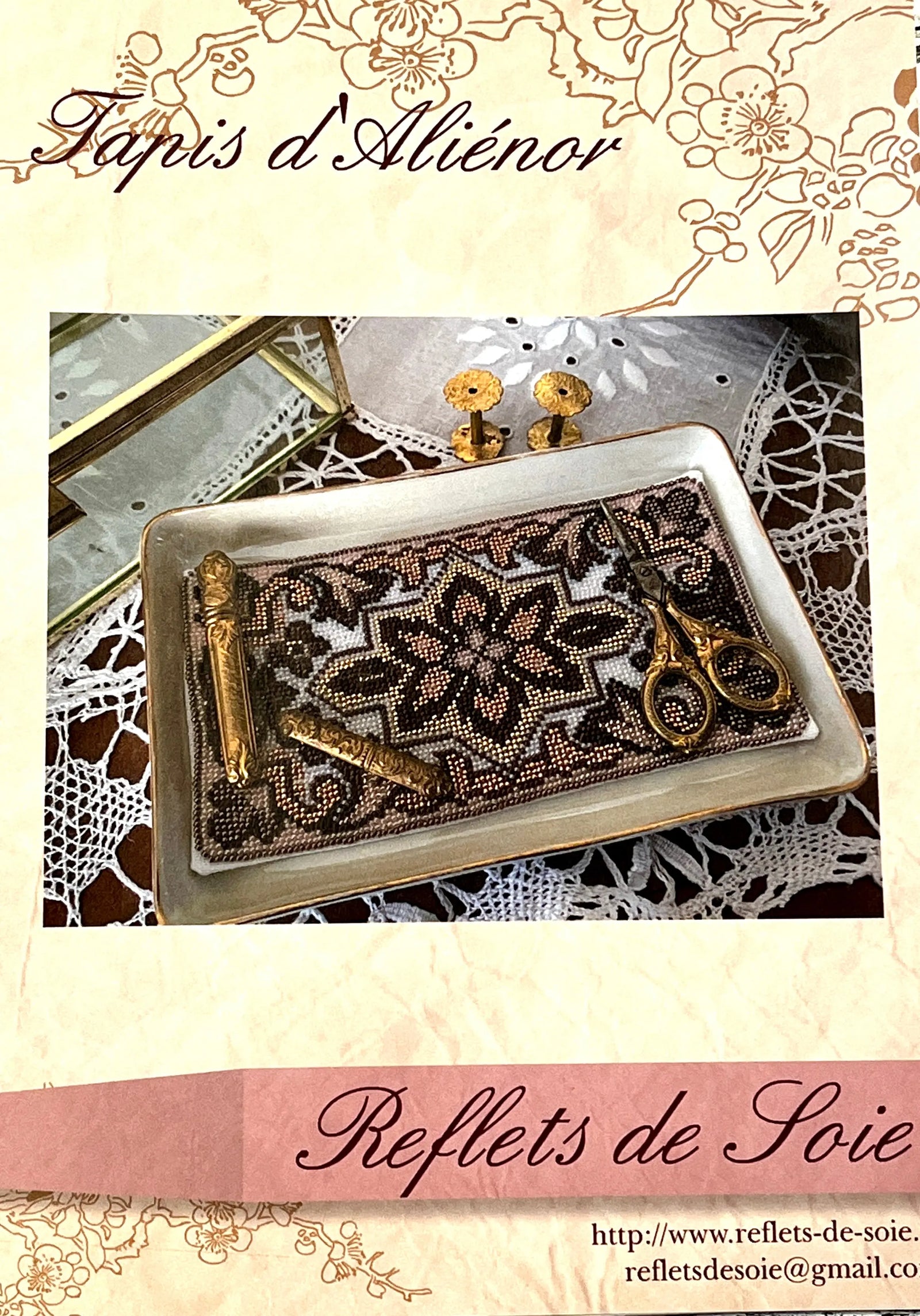Tapis d'Alienor by Reflets de Soie Reflets de Soie